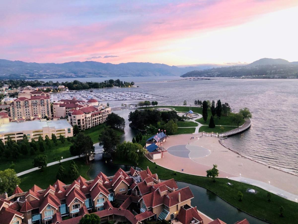 Sunset Waterfront Resort By Discover Kelowna Resort Accommodations Exterior photo
